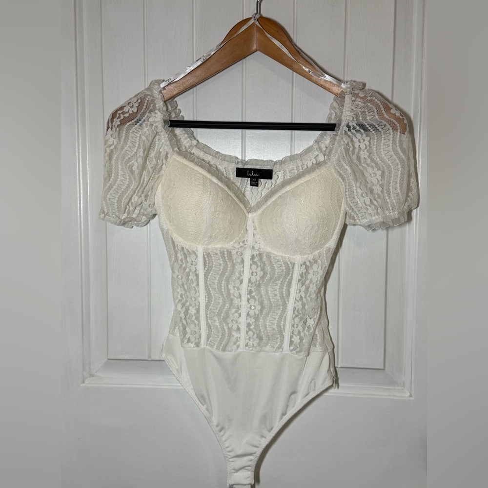 Lulu's White Puff Sleeve Ruffled Blouse - Picture 3 of 5